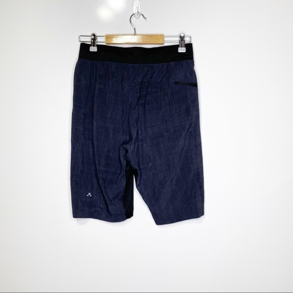 Lululemon T.H.E. Short *Linerless 11" - Picture 10 of 14